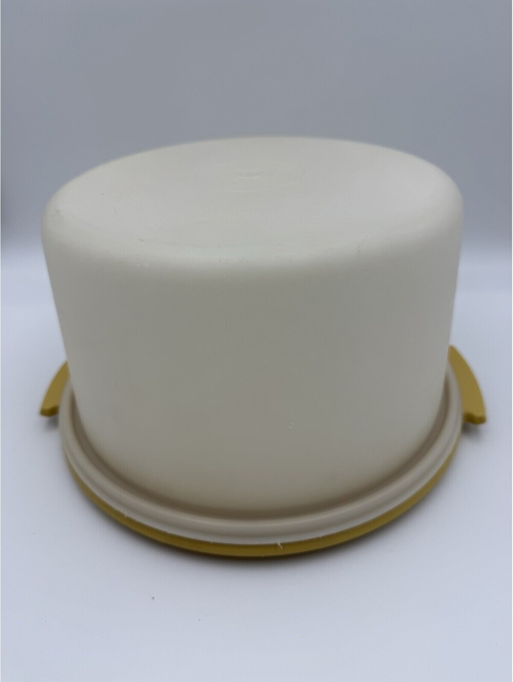 Vintage Tupperware Harvest Gold Cake Taker Carrier Keeper Storage No Handle